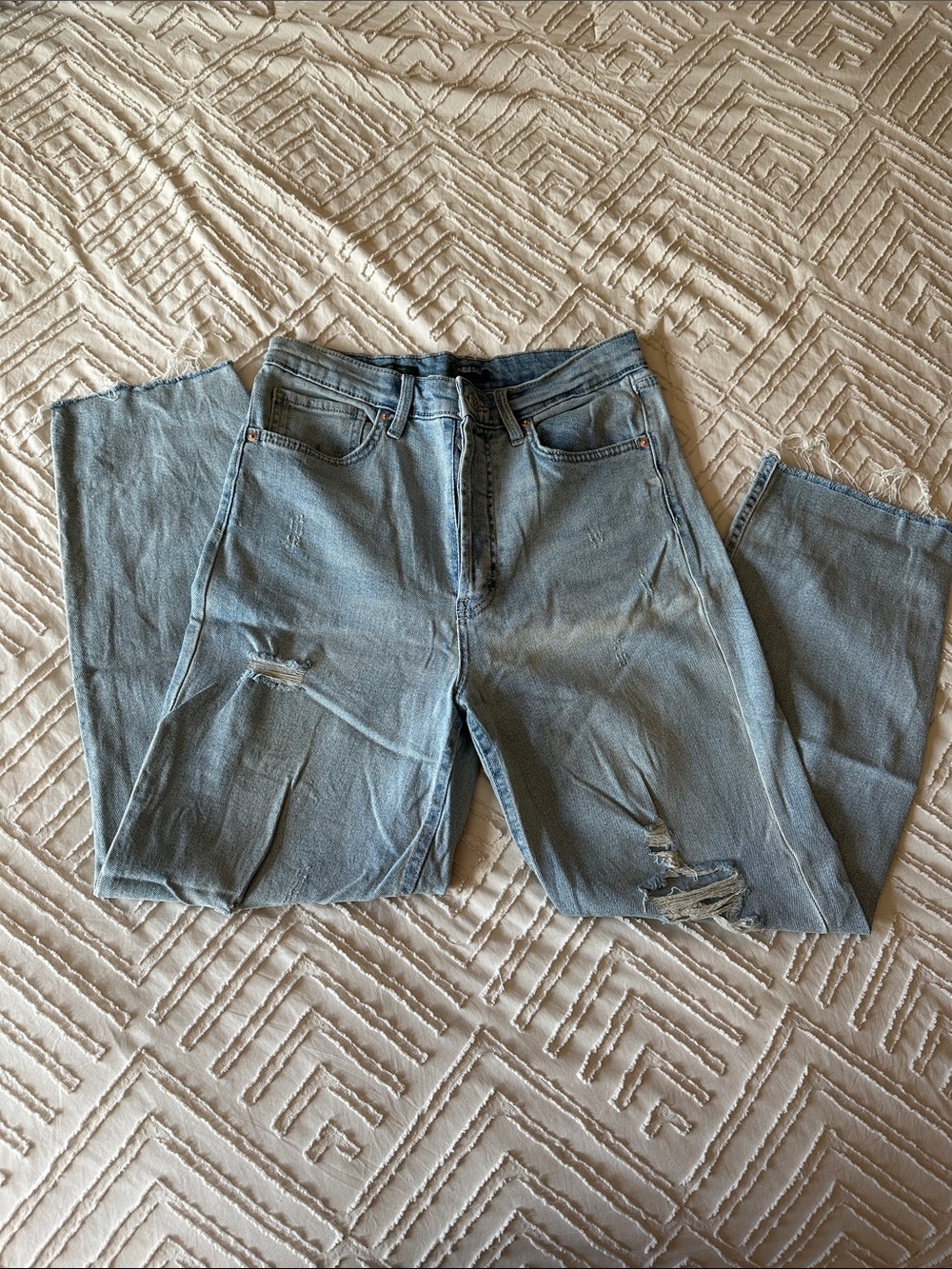 Women’s Light Blue Distressed Jeans